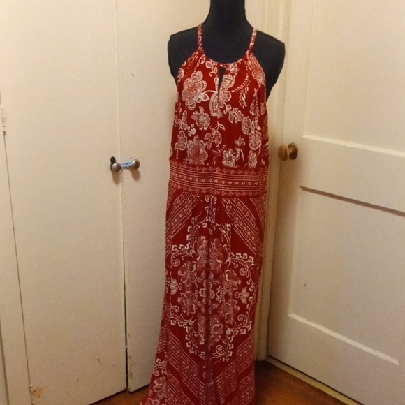 London Times Dresses & Skirts - London Times Red And White Raised Patterned Maxi Dress